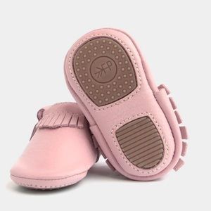 • Freshly Picked • Blush Fringe Leather Moccasins Blush Pink 4 Toddler Girls